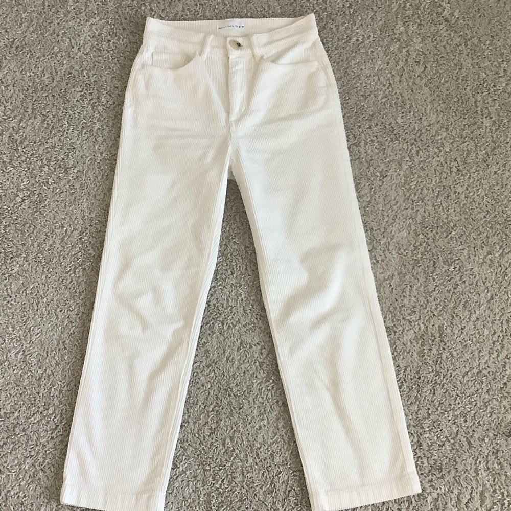 🌿LOFT Cream Straight Leg Cords